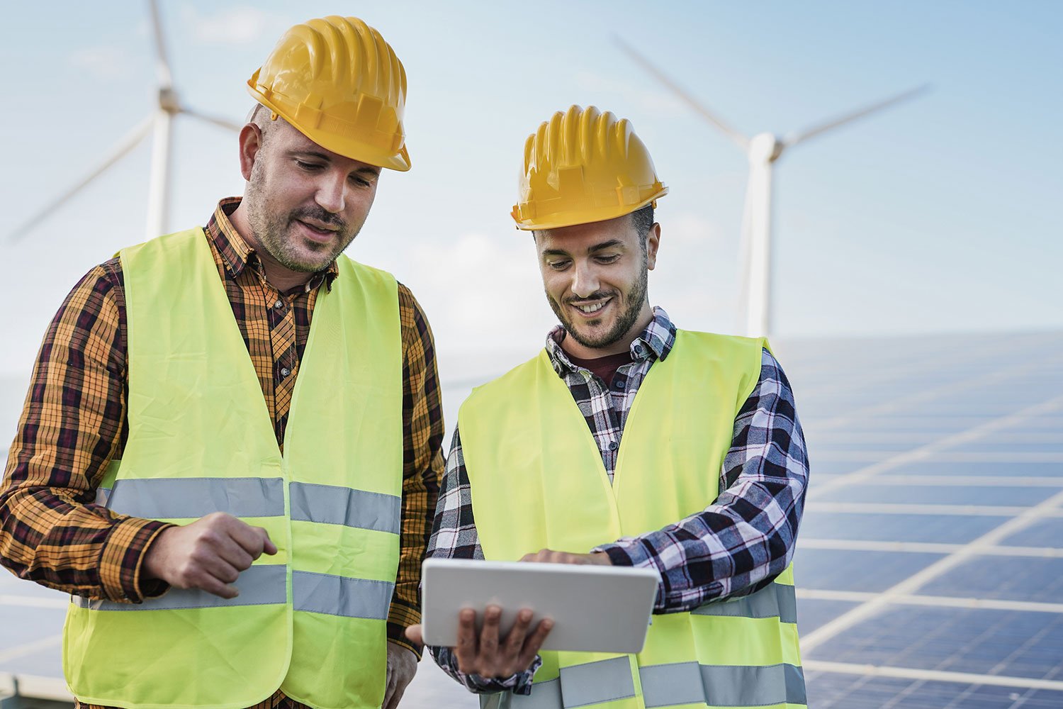 worker-cleaning-automobile-air-conditioner-vent-gr